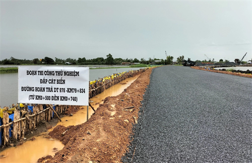 KHẢ QUAN TRONG SỬ DỤNG CÁT BIỂN LÀM VẬT LIỆU ĐẮP NỀN ĐƯỜNG